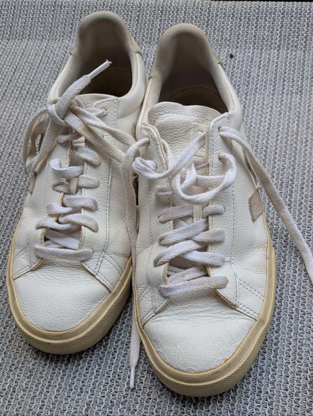 Women's Size 9 VEJA Sneakers.